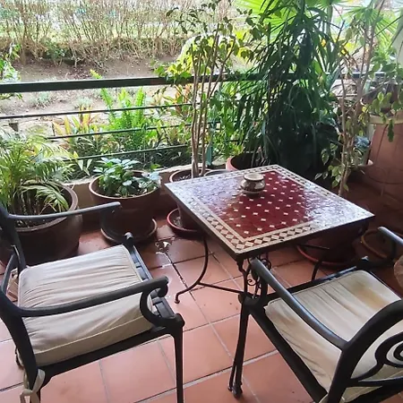 아파트 Calm 2br With Pool Balcony 마르베야
