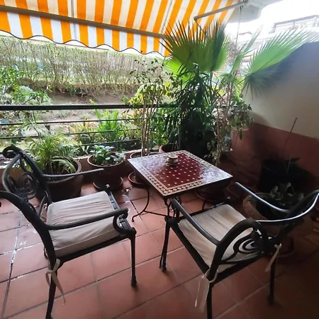 아파트 Calm 2br With Pool Balcony